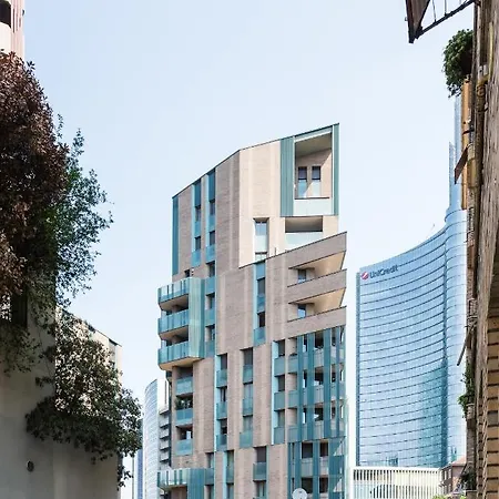 Green Shot - Garibaldi Area Apartment Milan